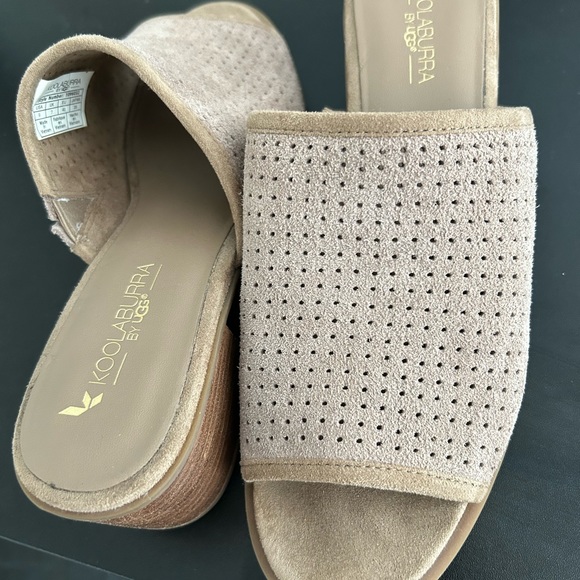 Ugg slip on sandal 9 tan - Picture 2 of 2